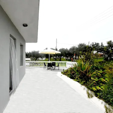 Casa Katina , In Lagana, Agrilia Area Дом отдыха