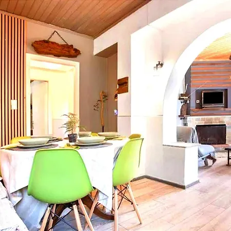 Casa Katina , In Lagana, Agrilia Area